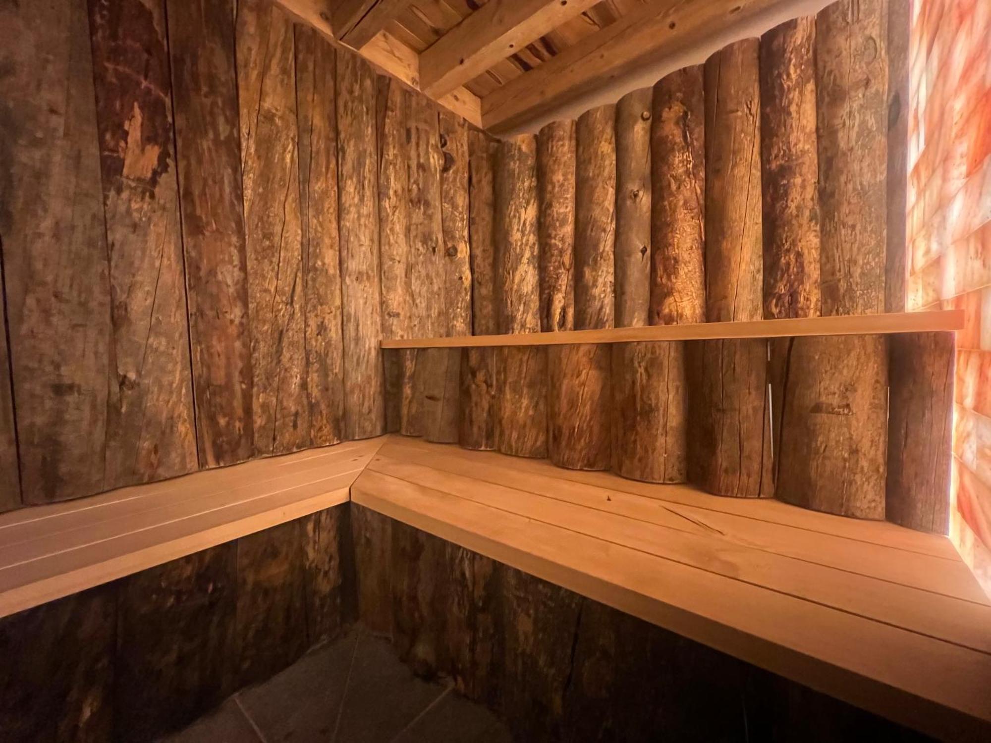 Gite Roche Des Ducs Avec Piscine Toute L'Annee, Spa, Sauna, Hammam Rochesson Exterior foto